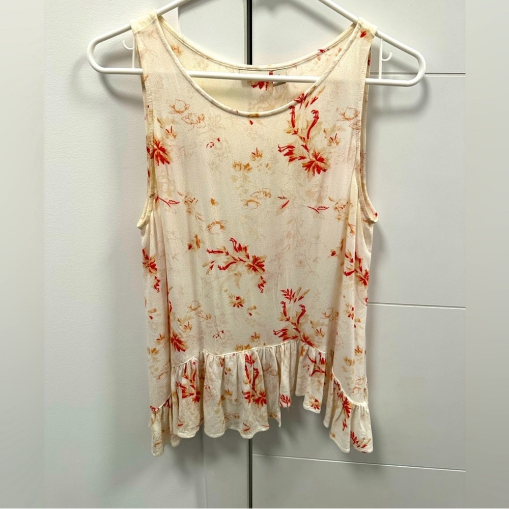 Hinge Floral Sleeveless top